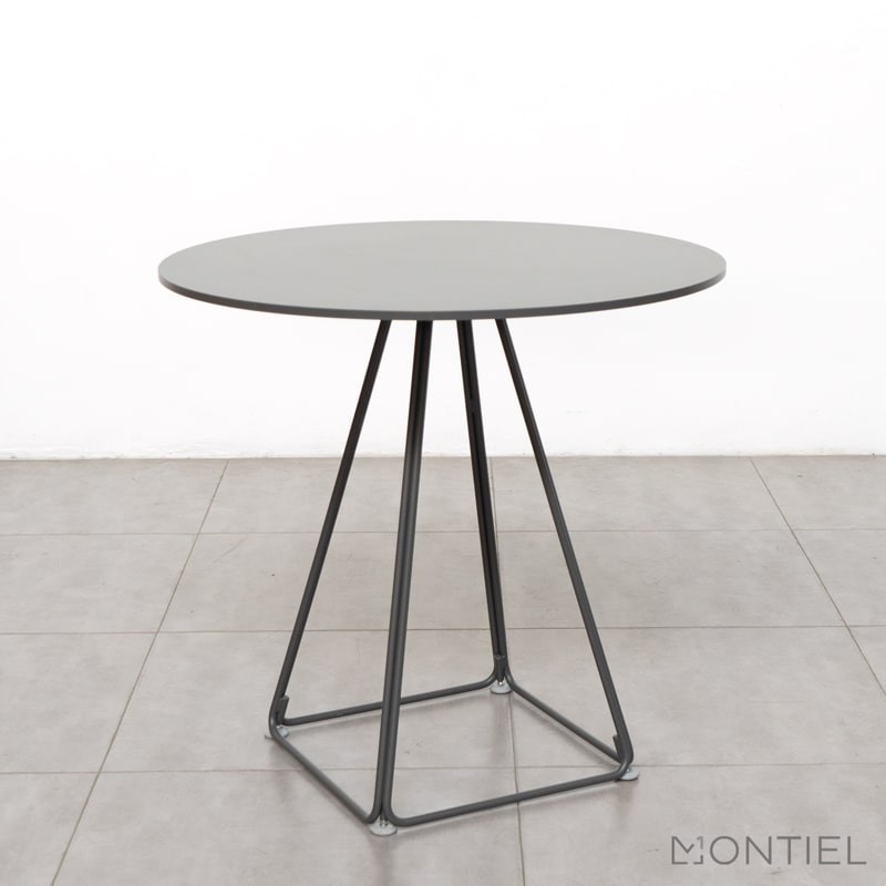 gallery-item