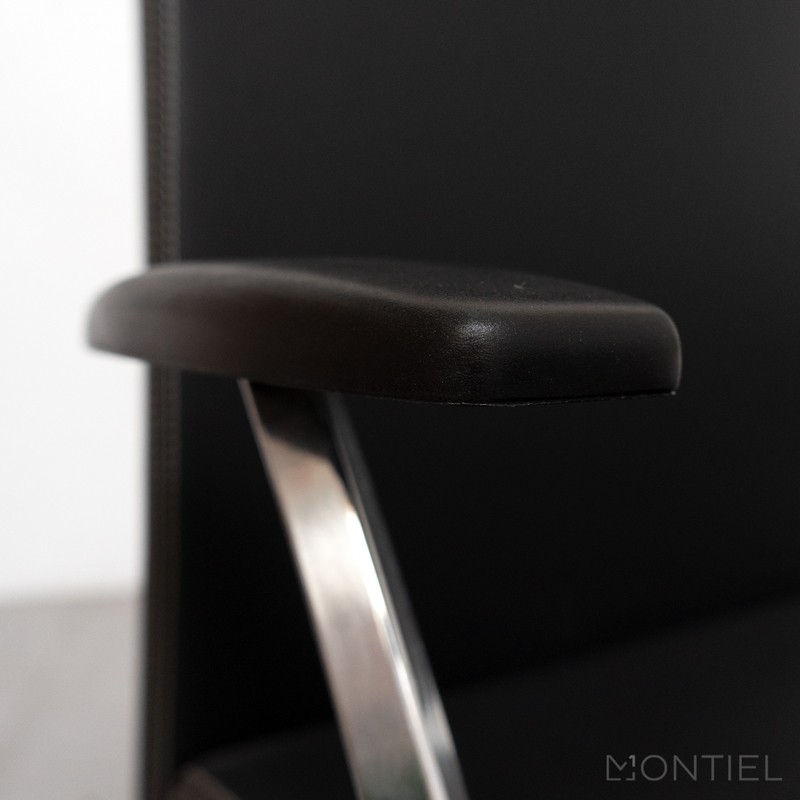 gallery-item