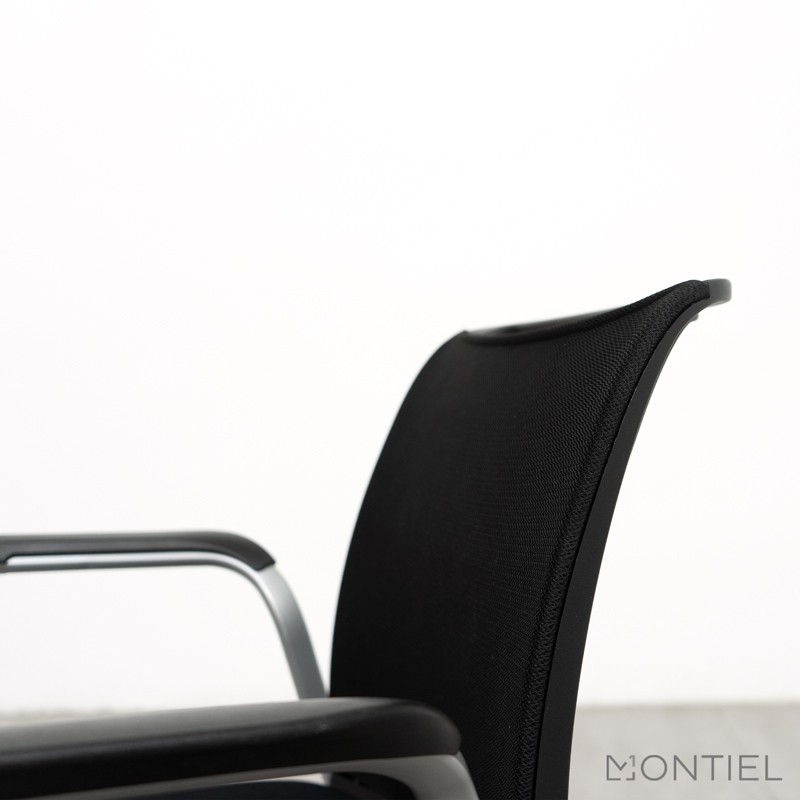 gallery-item