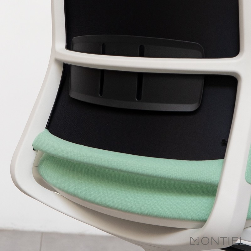 gallery-item