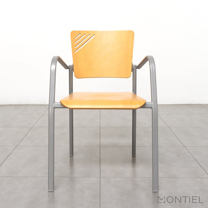 gallery-item