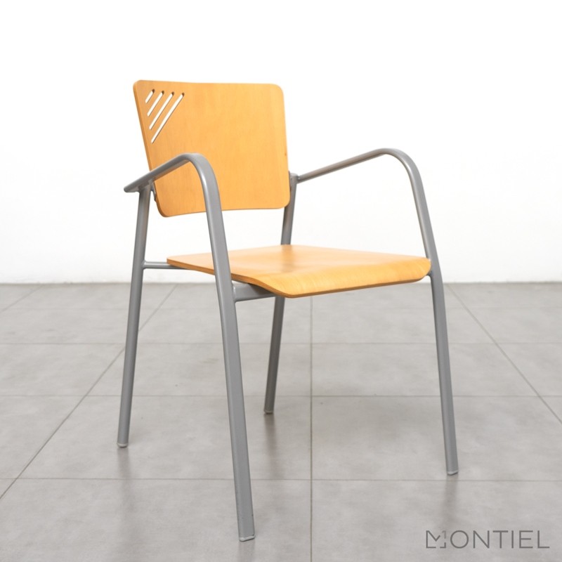 gallery-item