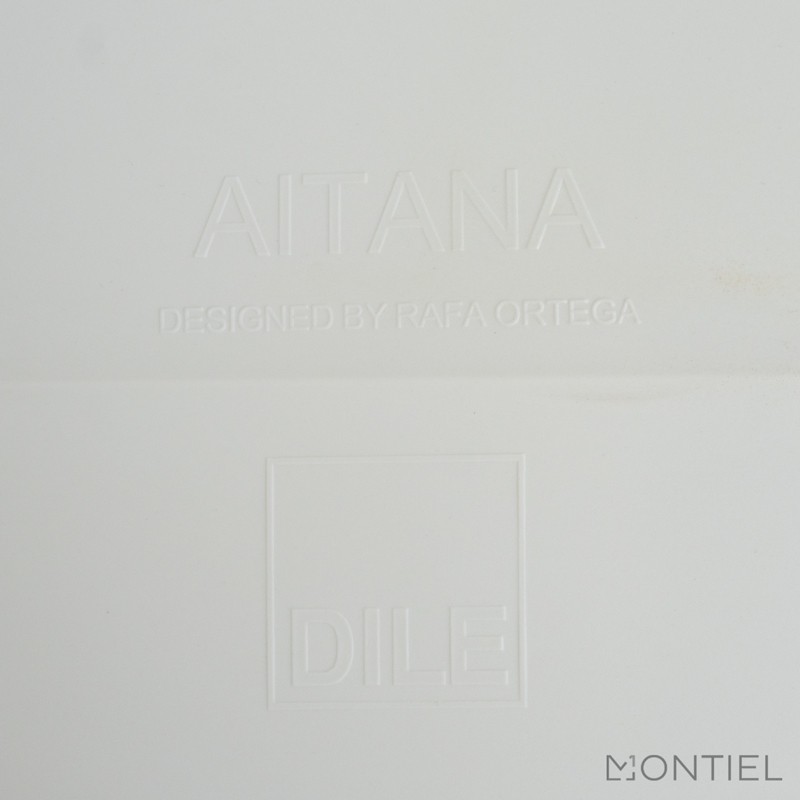 gallery-item