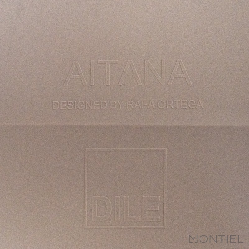 gallery-item
