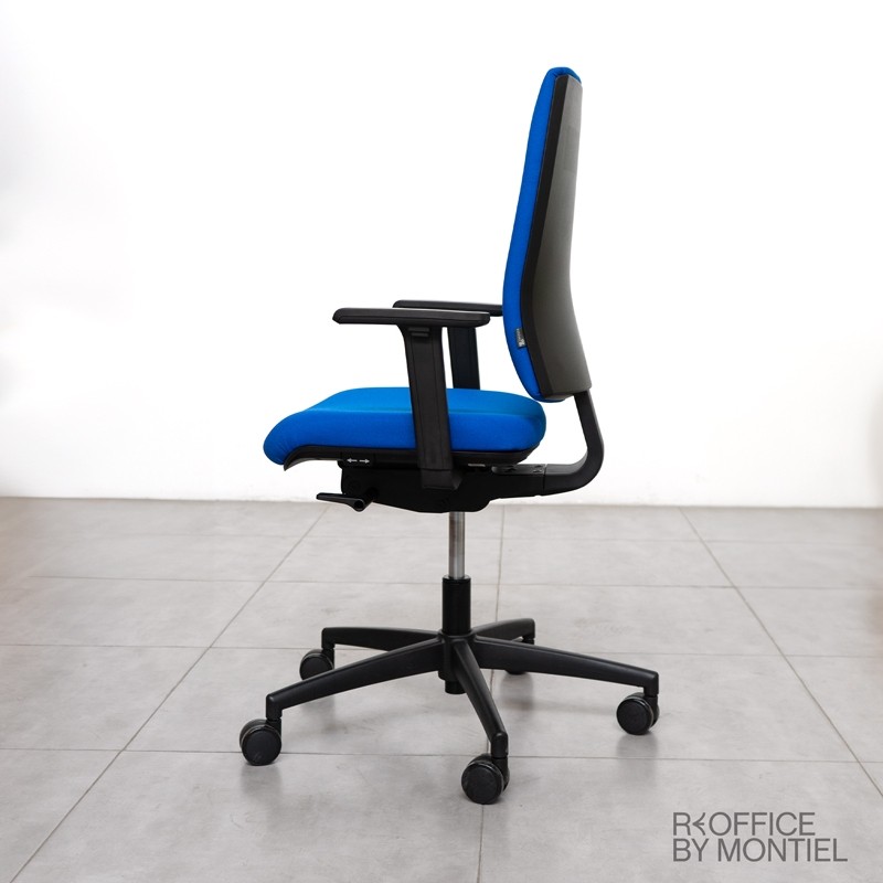 gallery-item