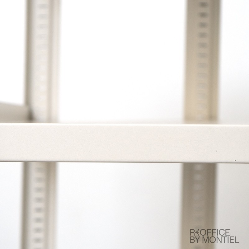 gallery-item