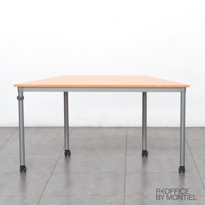 gallery-item