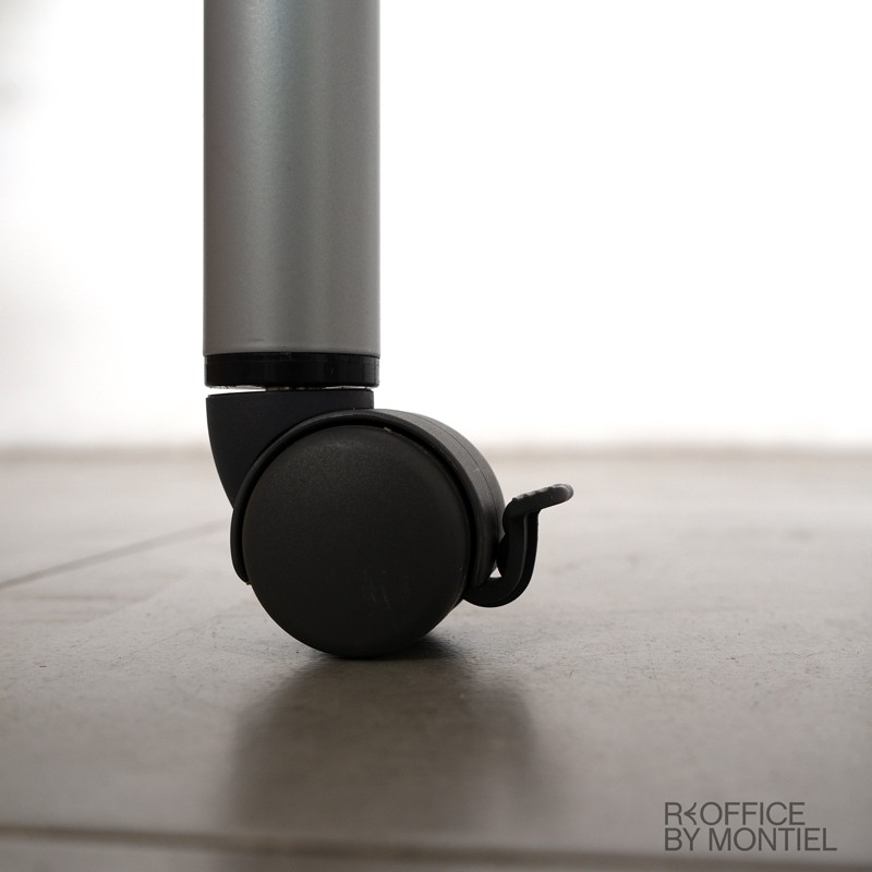 gallery-item
