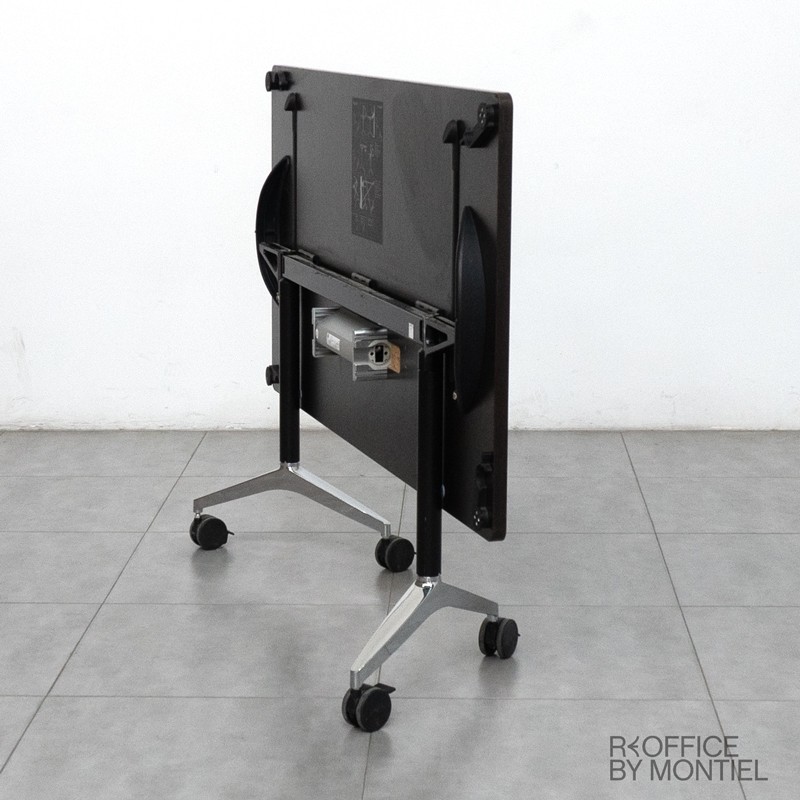 gallery-item