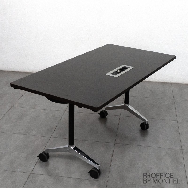 gallery-item