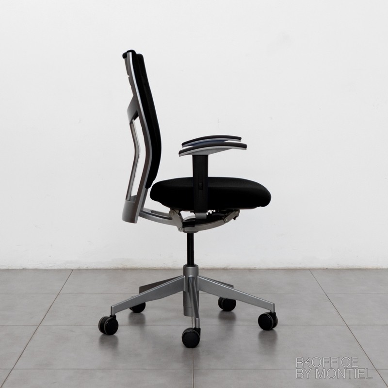 gallery-item