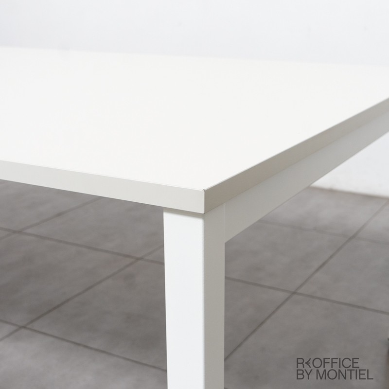 gallery-item
