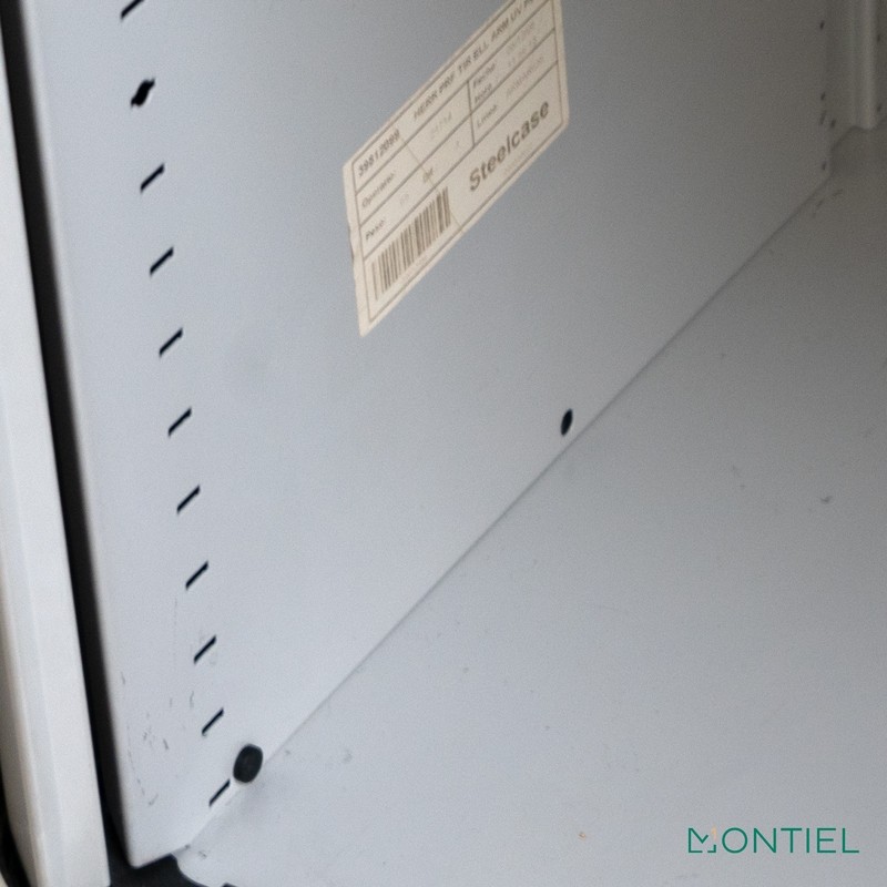 gallery-item