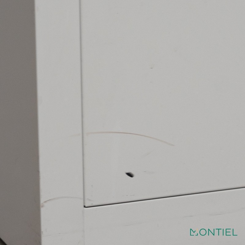 gallery-item