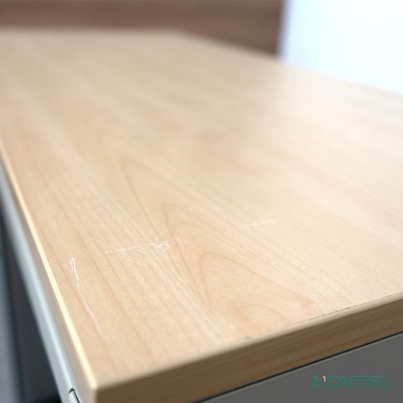 gallery-item
