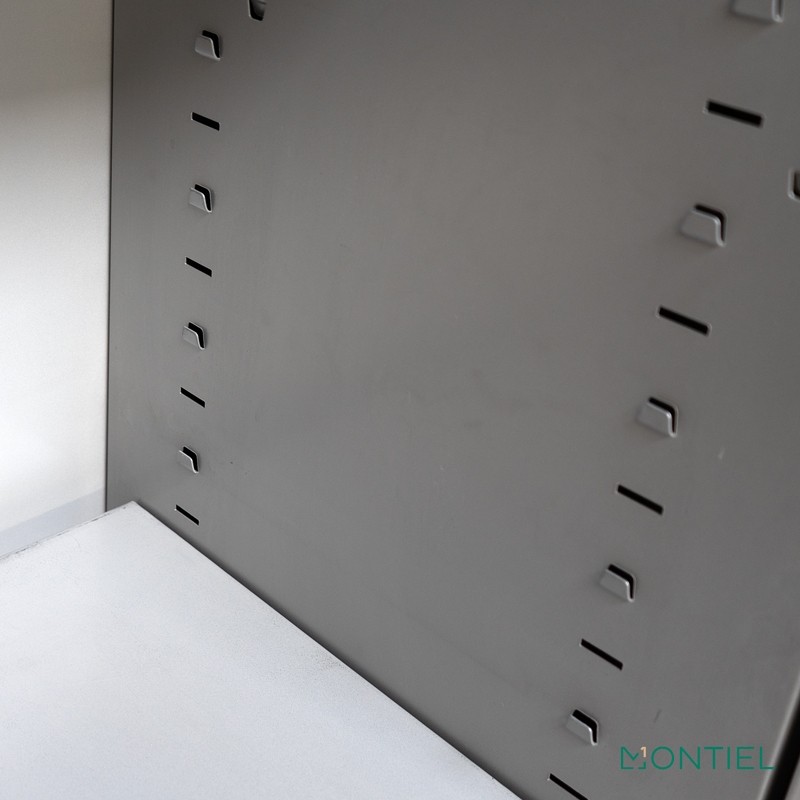 gallery-item