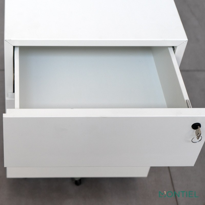 gallery-item
