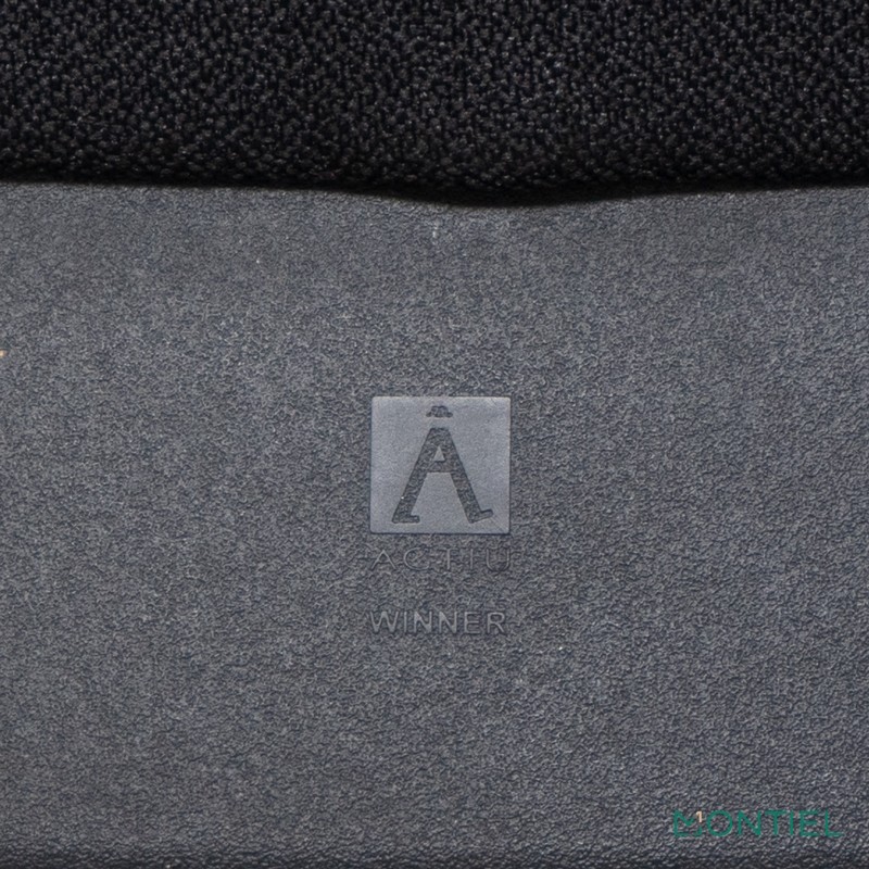 gallery-item