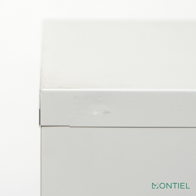 gallery-item