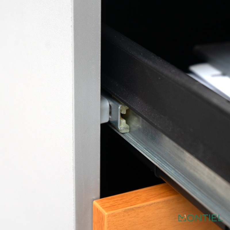 gallery-item
