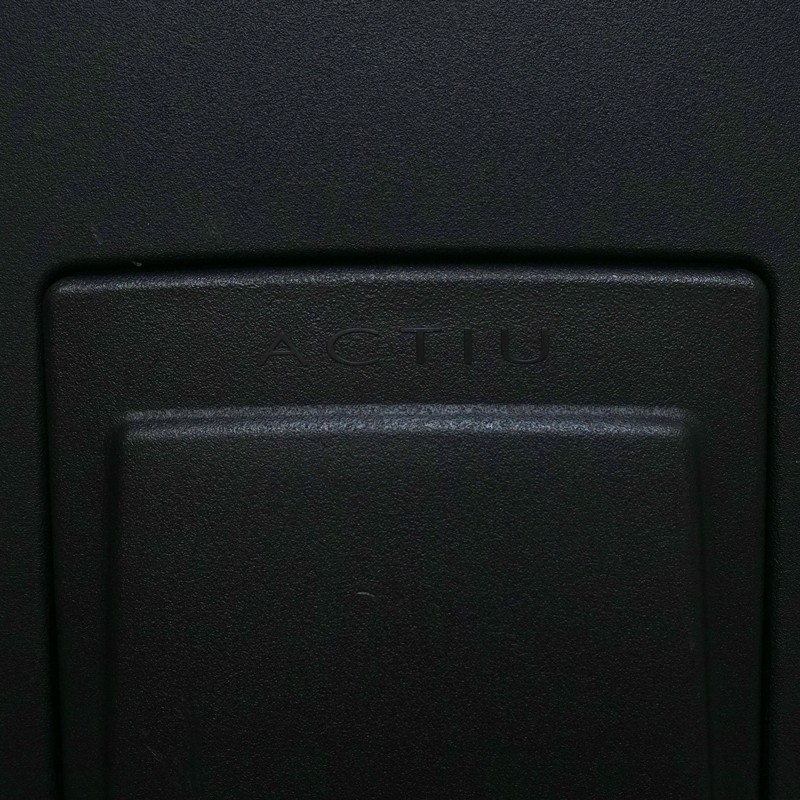 gallery-item
