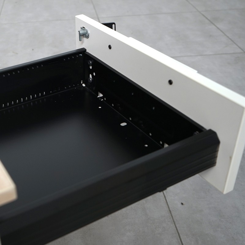 gallery-item