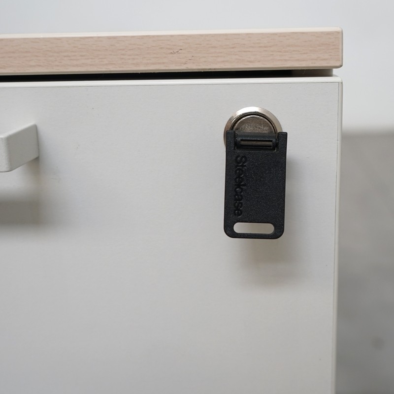 gallery-item