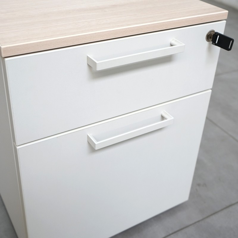 gallery-item