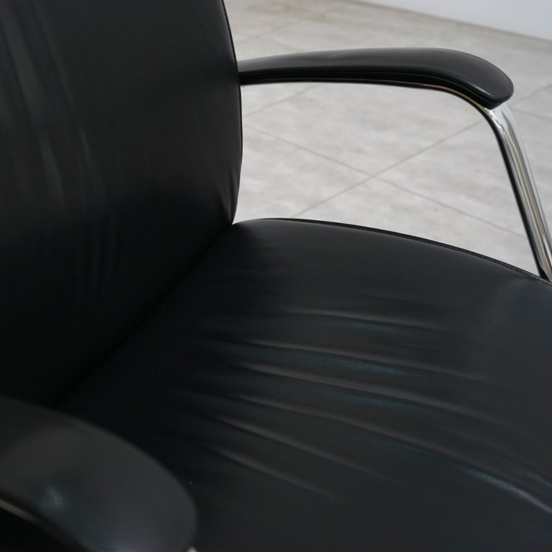 gallery-item