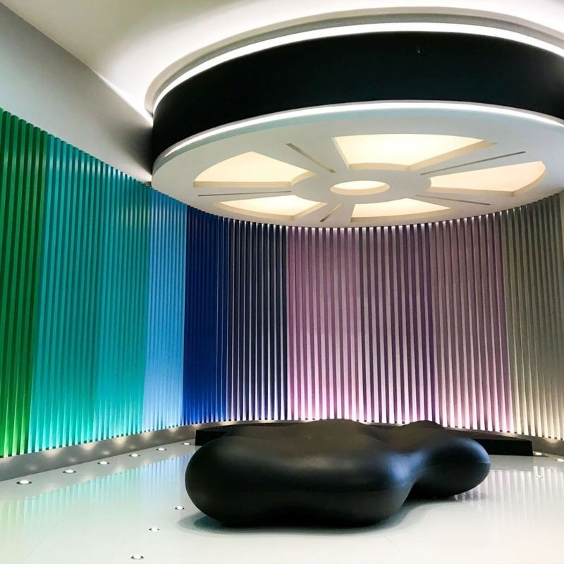 gallery-item