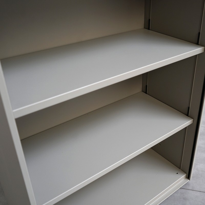 gallery-item
