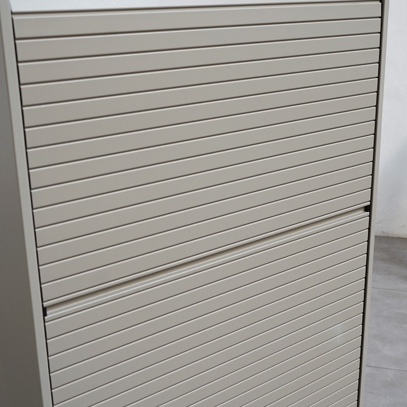 gallery-item