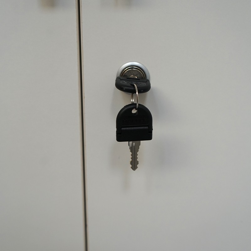 gallery-item