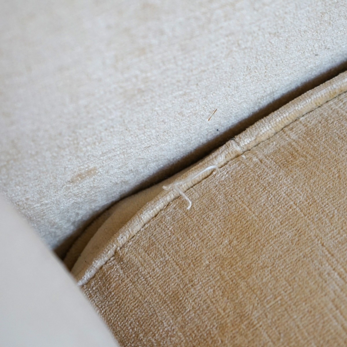 gallery-item