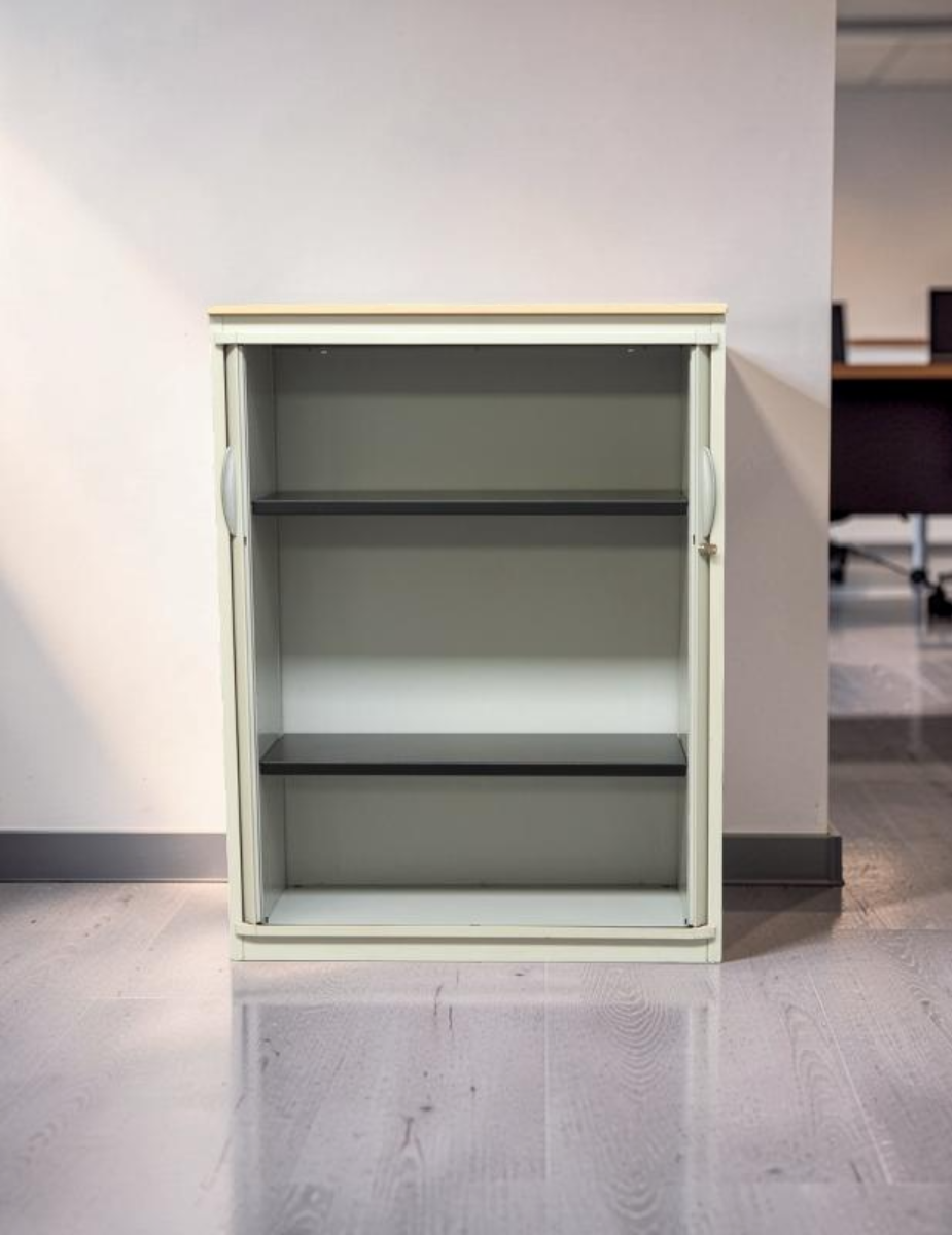gallery-item