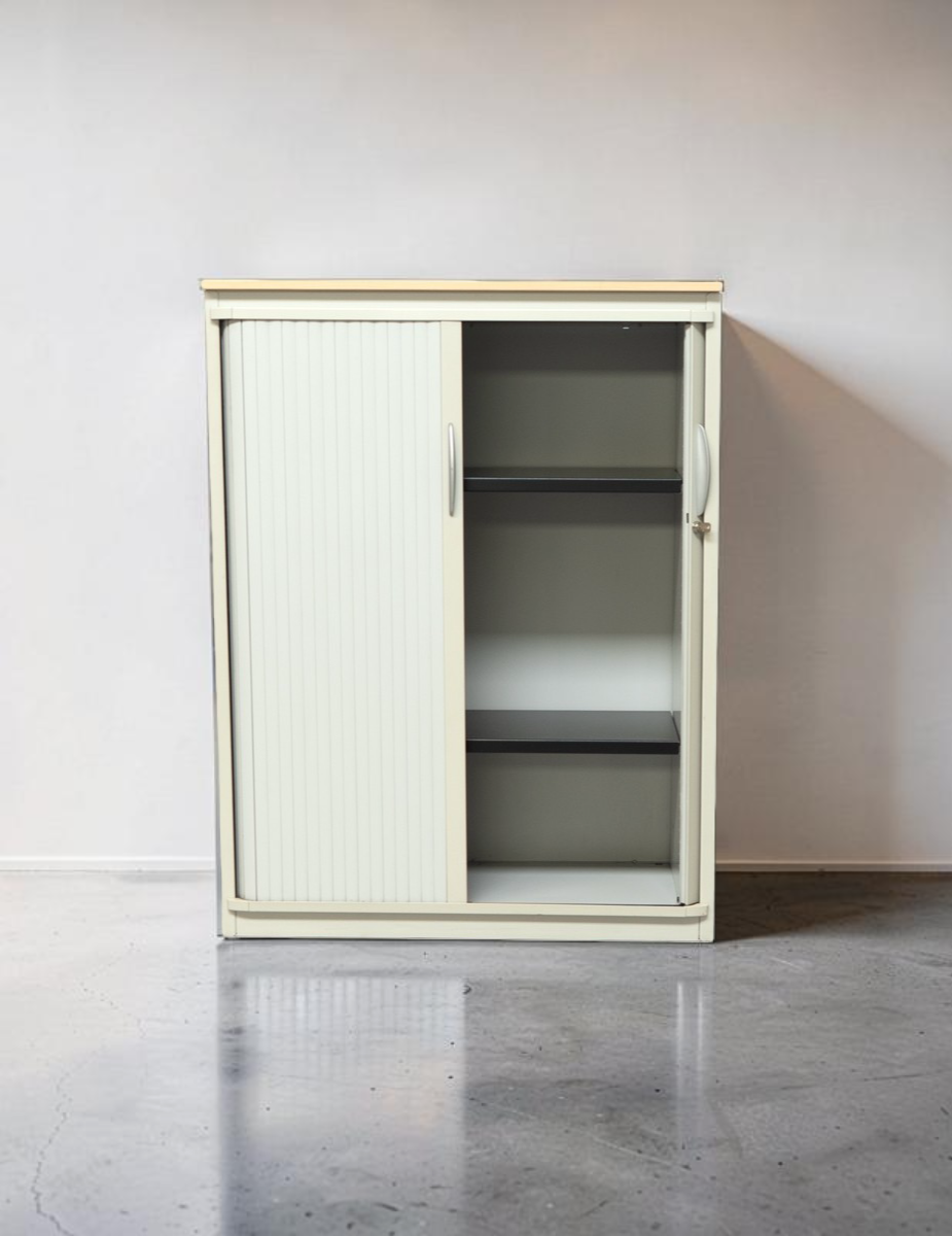 gallery-item