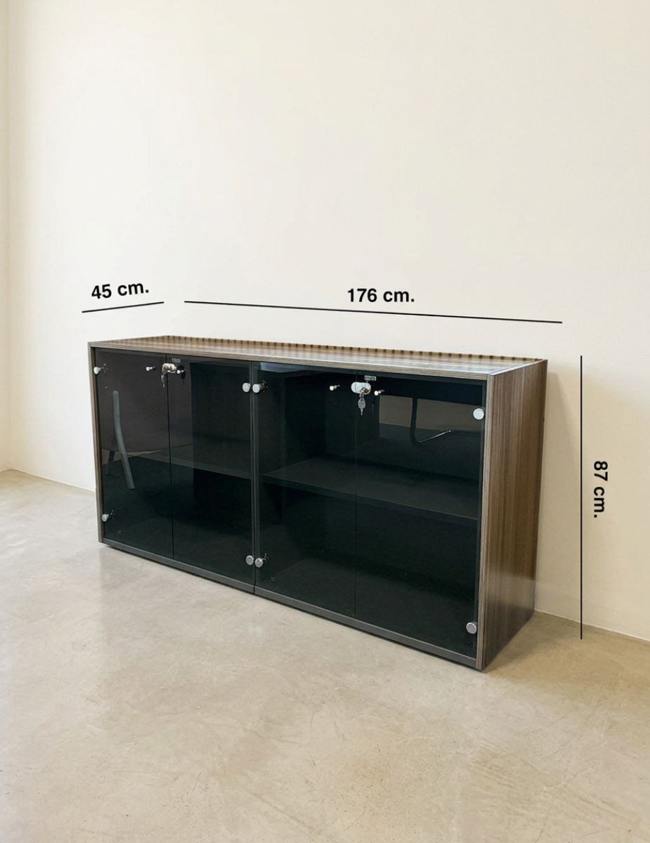 gallery-item