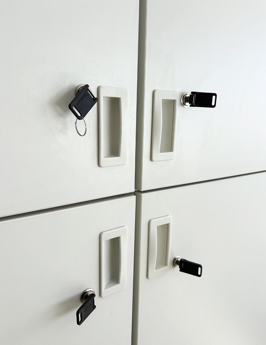 gallery-item