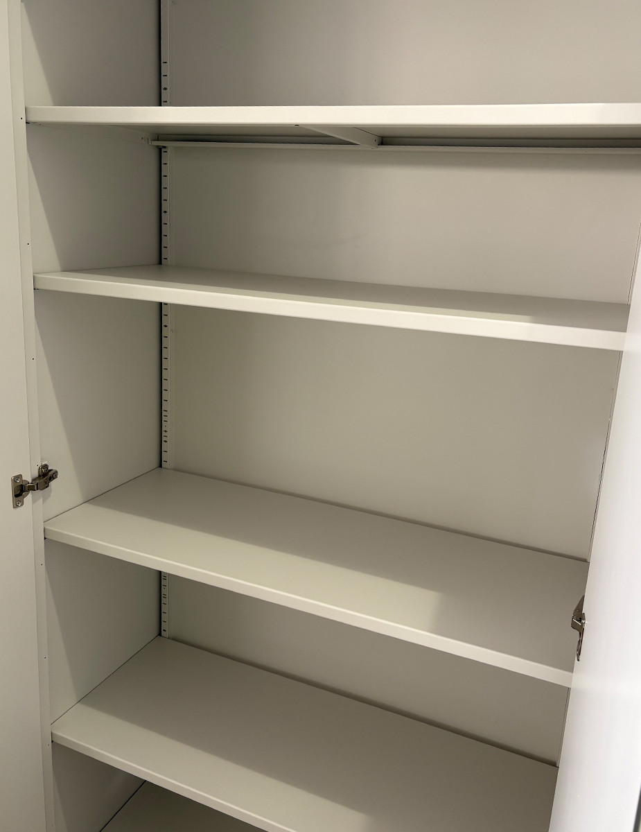 gallery-item