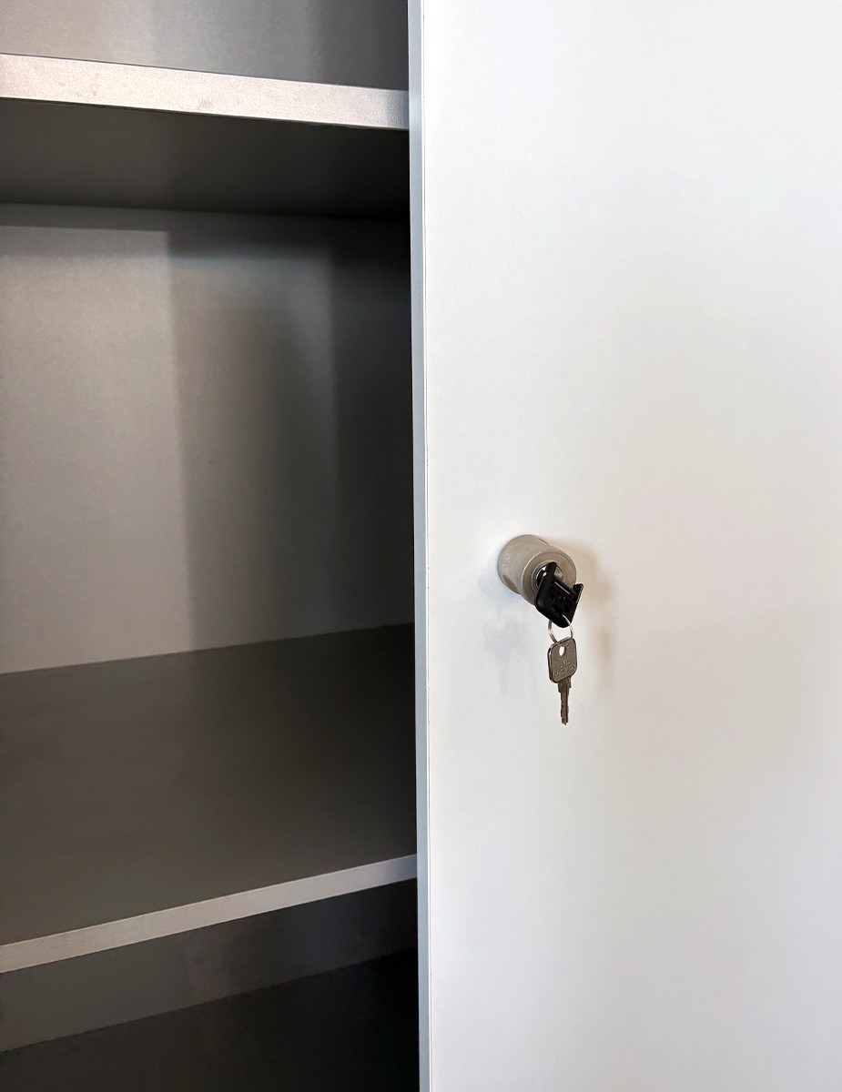 gallery-item
