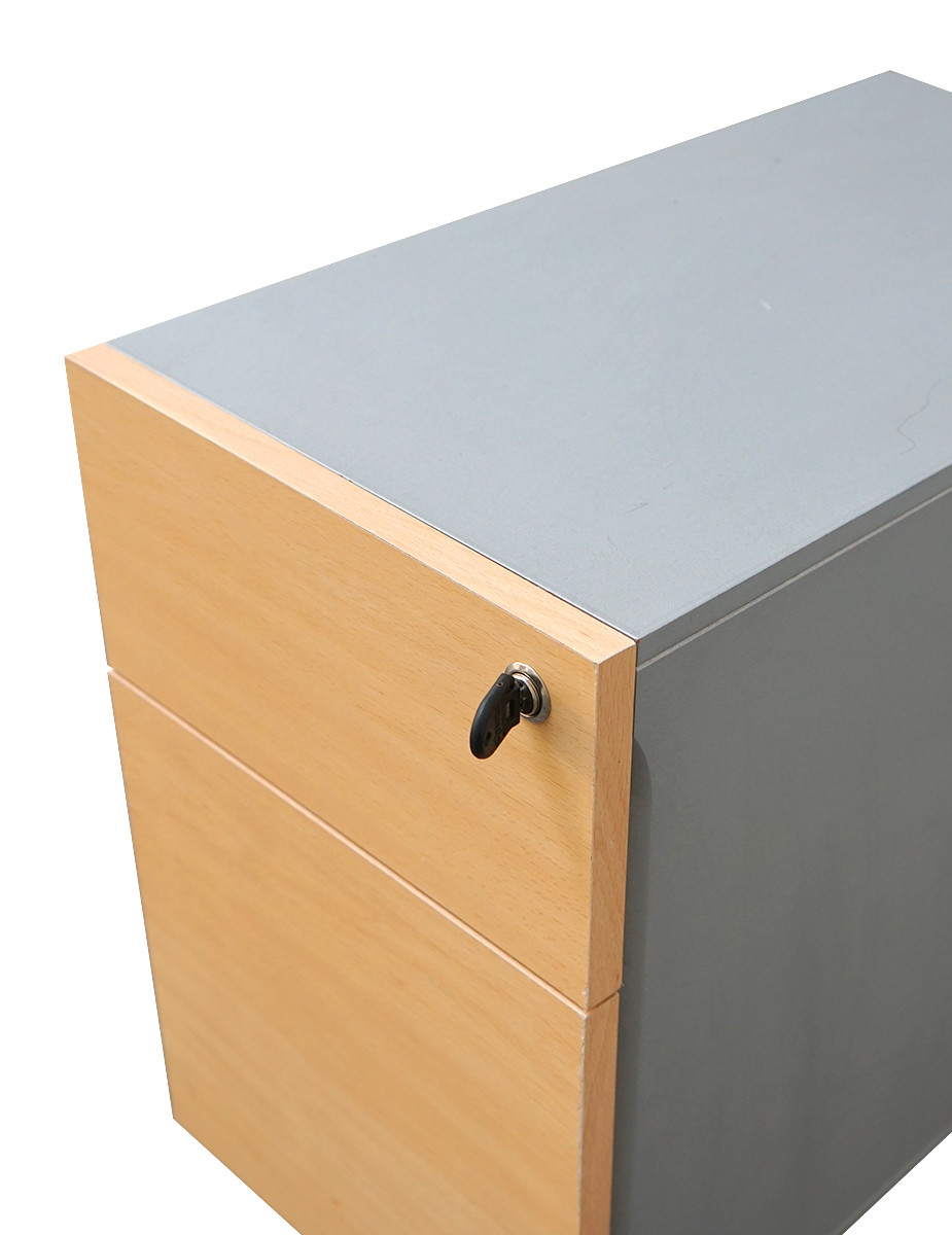 gallery-item