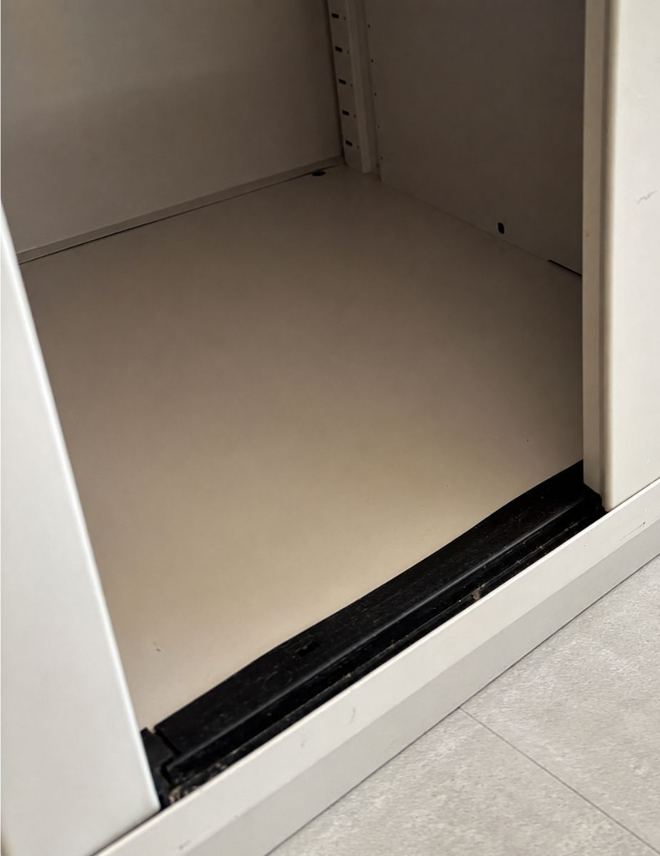 gallery-item