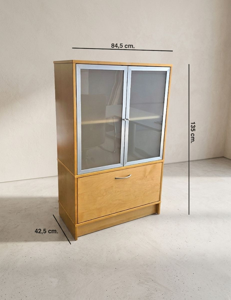 gallery-item