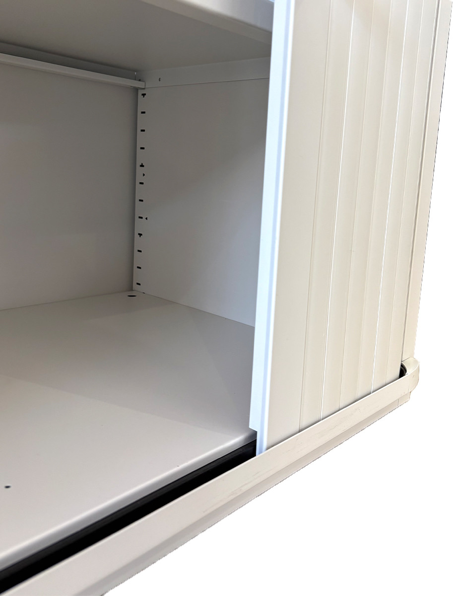 gallery-item