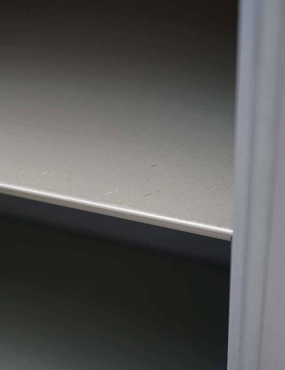 gallery-item