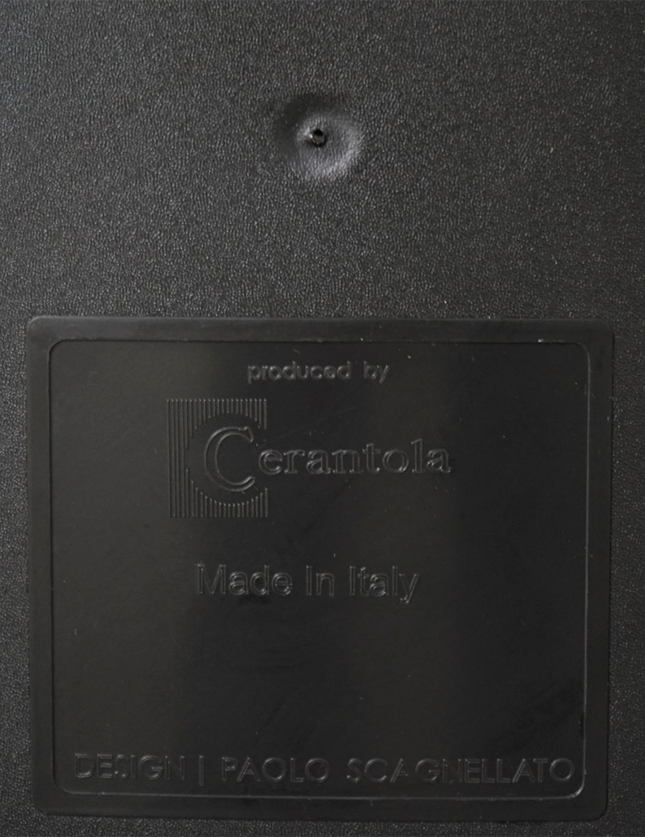gallery-item