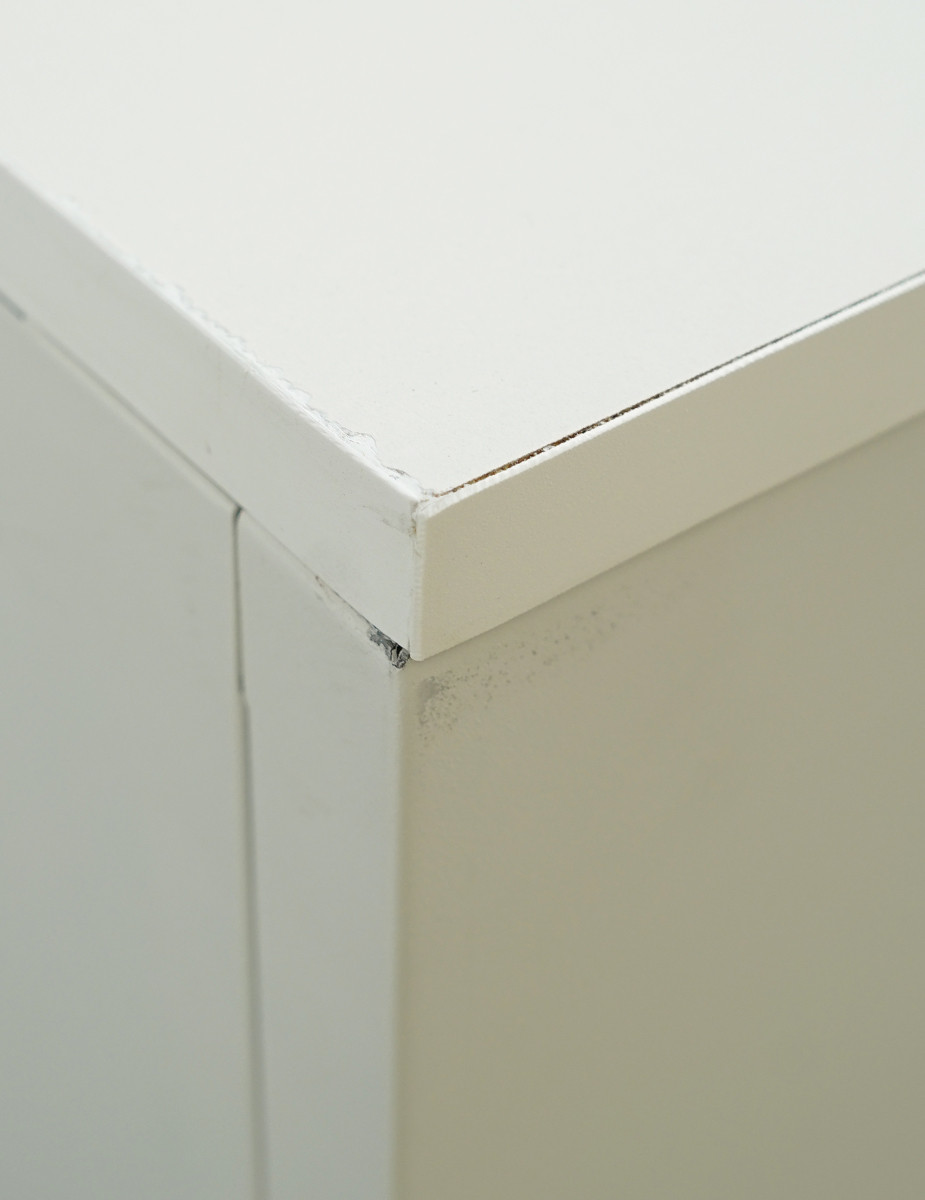 gallery-item