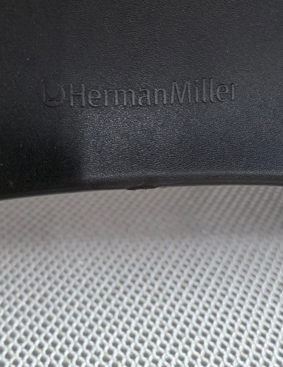 gallery-item