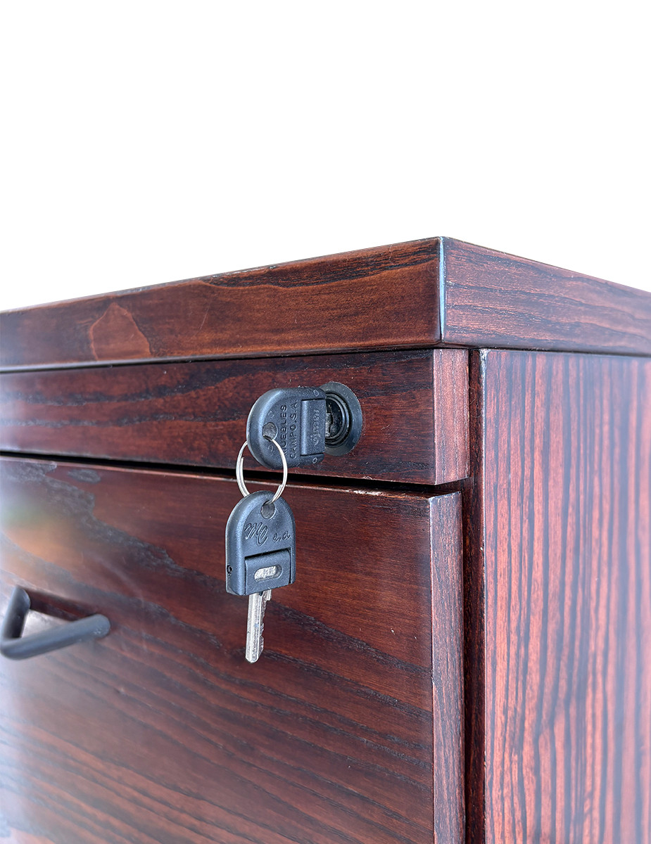 gallery-item