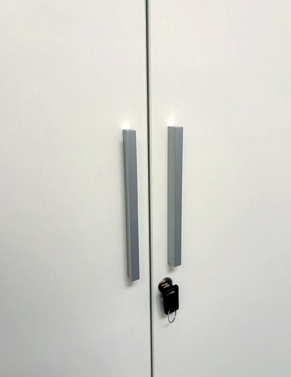 gallery-item